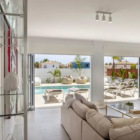 Sunnyvillas-3br New Modern Villa-private Pool-blg Villa Paralimni