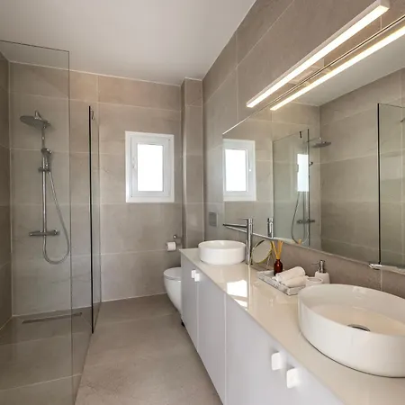 Sunnyvillas-3br New Modern Villa-private Pool-blg Villa