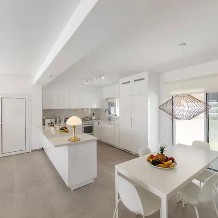 Sunnyvillas-3br New Modern Villa-private Pool-blg Villa