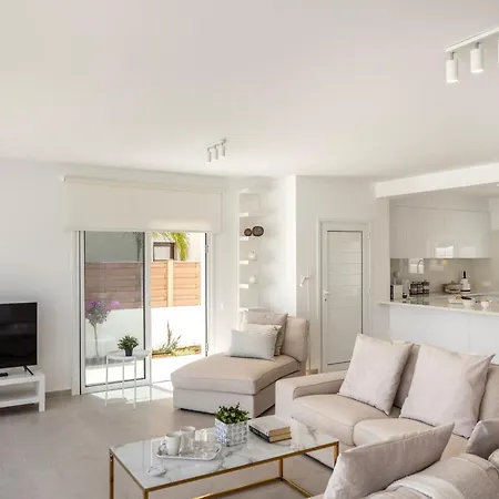 Villa Sunnyvillas-3br New Modern Villa-private Pool-blg *