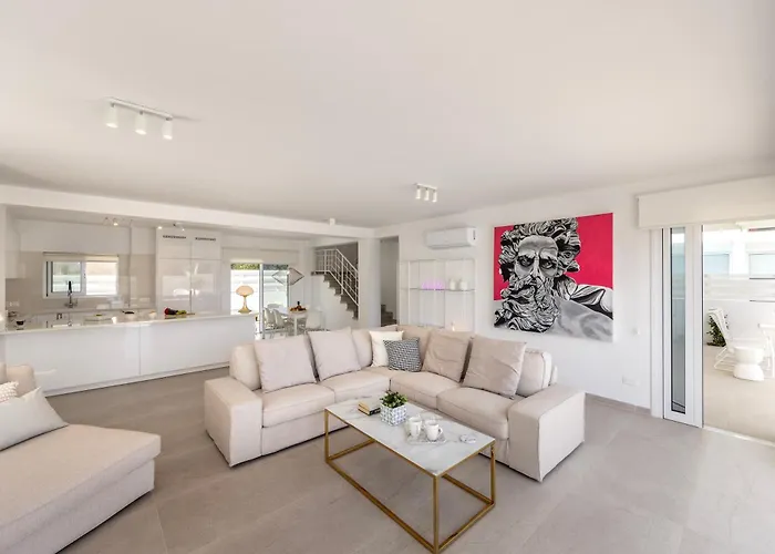 Sunnyvillas-3br New Modern Villa-private Pool-blg Villa *