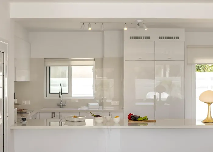 Sunnyvillas-3br New Modern Villa-private Pool-blg Villa Paralímni