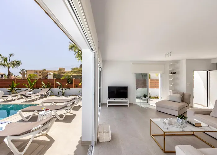 Sunnyvillas-3br New Modern Villa-private Pool-blg Villa