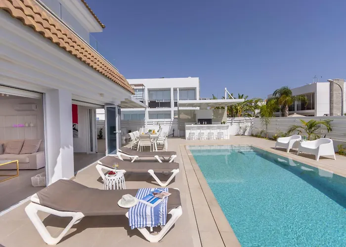 Villa Sunnyvillas-3br New Modern Villa-private Pool-blg *