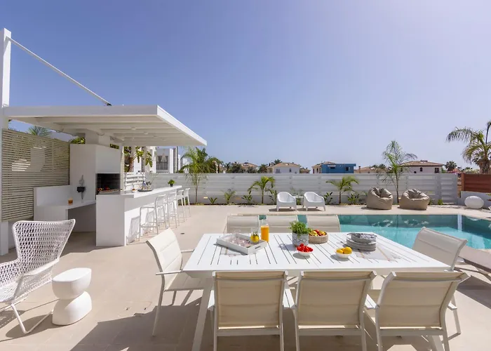 Sunnyvillas-3br New Modern Villa-private Pool-blg