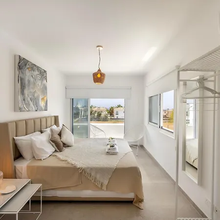 Villa Sunnyvillas-3br New Modern Villa-private Pool-blg Paralimni
