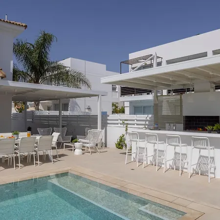 Villa Sunnyvillas-3br New Modern Villa-private Pool-blg