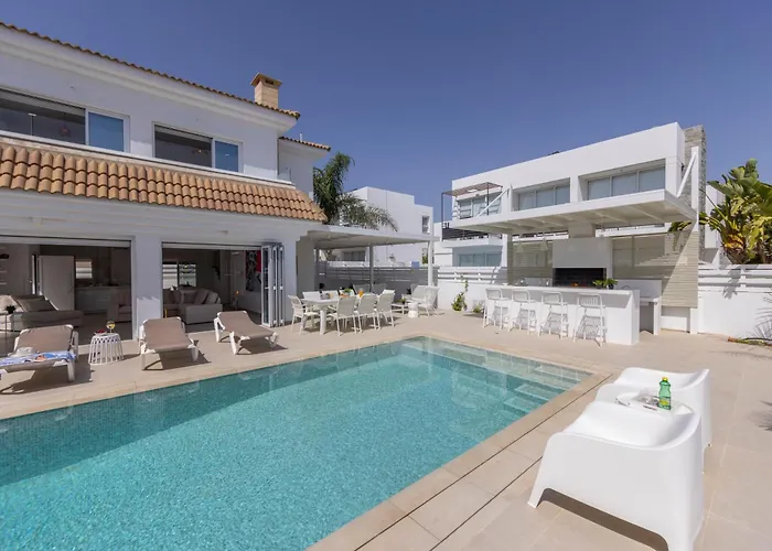 Villa Sunnyvillas-3br New Modern Villa-private Pool-blg *