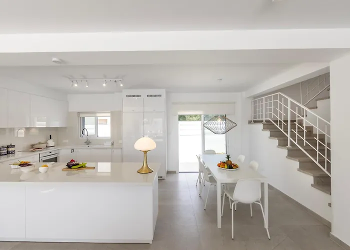 Sunnyvillas-3br New Modern Villa-private Pool-blg Villa *