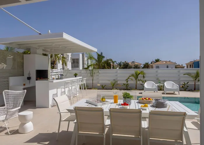 Sunnyvillas-3br New Modern Villa-private Pool-blg Вилла *