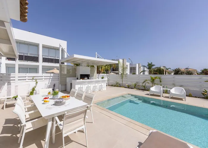 Sunnyvillas-3br New Modern Villa-private Pool-blg