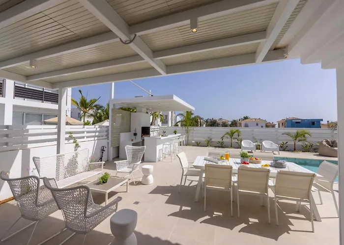 Sunnyvillas-3br New Modern Villa-private Pool-blg Villa